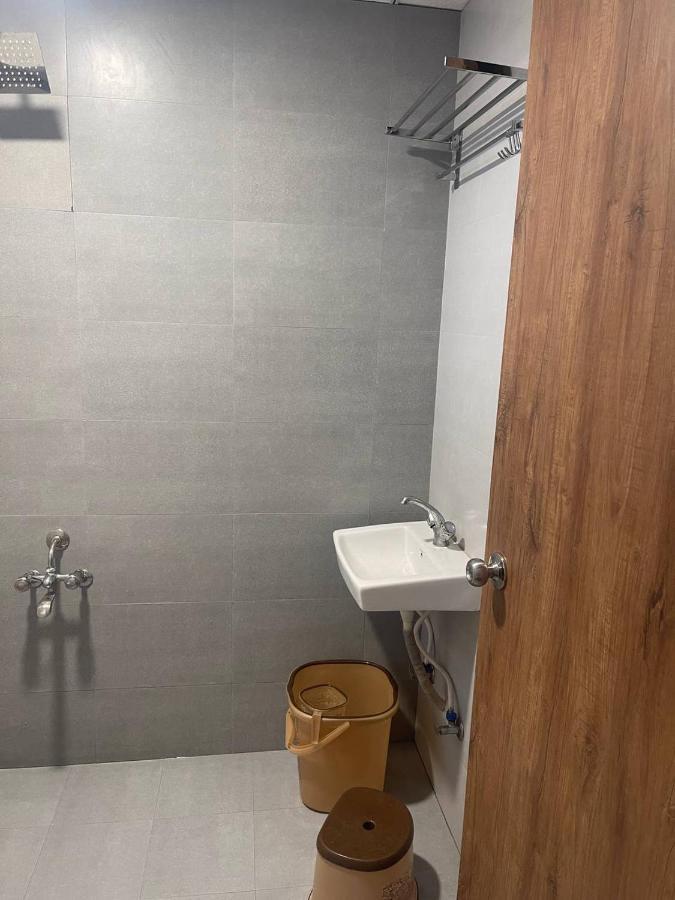 Hotel Nilkanth Navsari Eksteriør billede