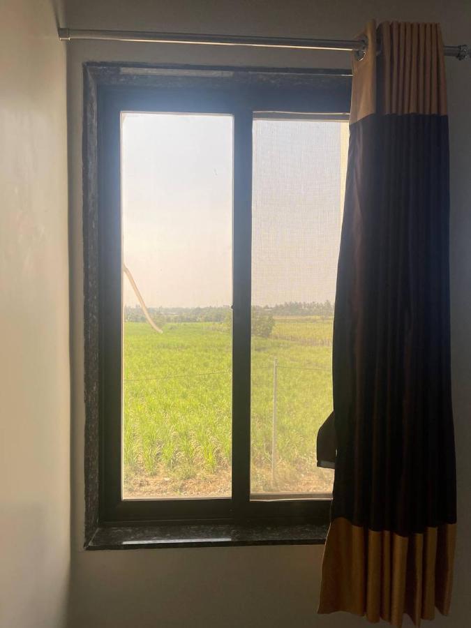 Hotel Nilkanth Navsari Eksteriør billede