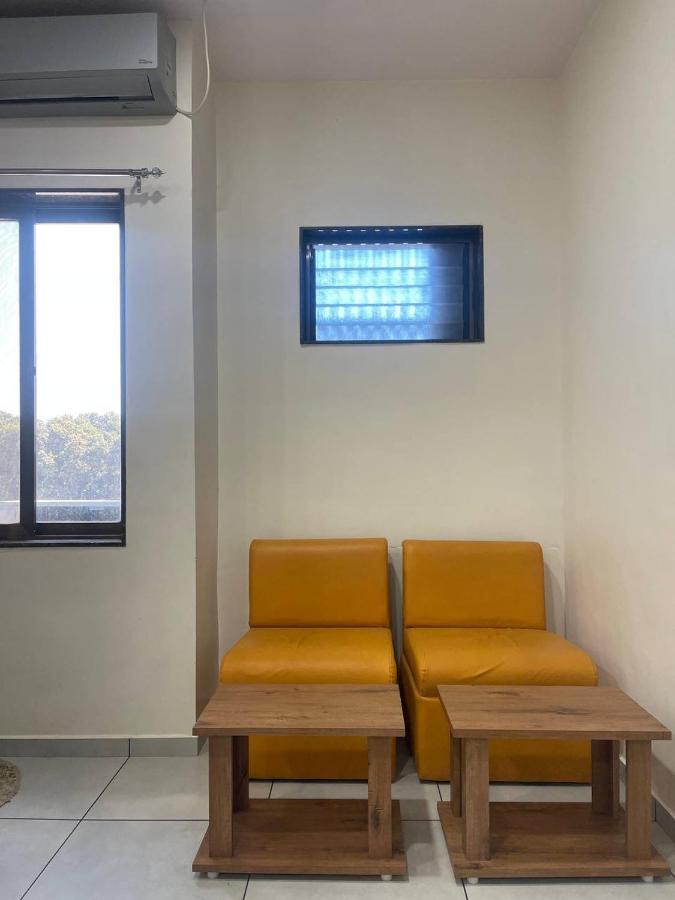 Hotel Nilkanth Navsari Eksteriør billede